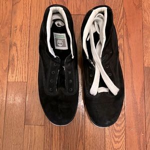 Size 11M Timberland Black suede Mid cuff boot